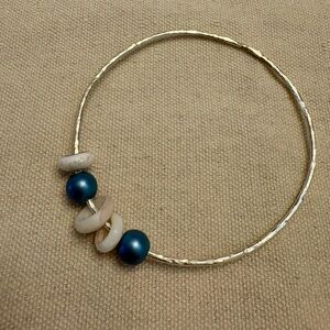 Hammered Sterling Silver Bangle Bracelet with Hawaiian Shells & Swarovski Pearls